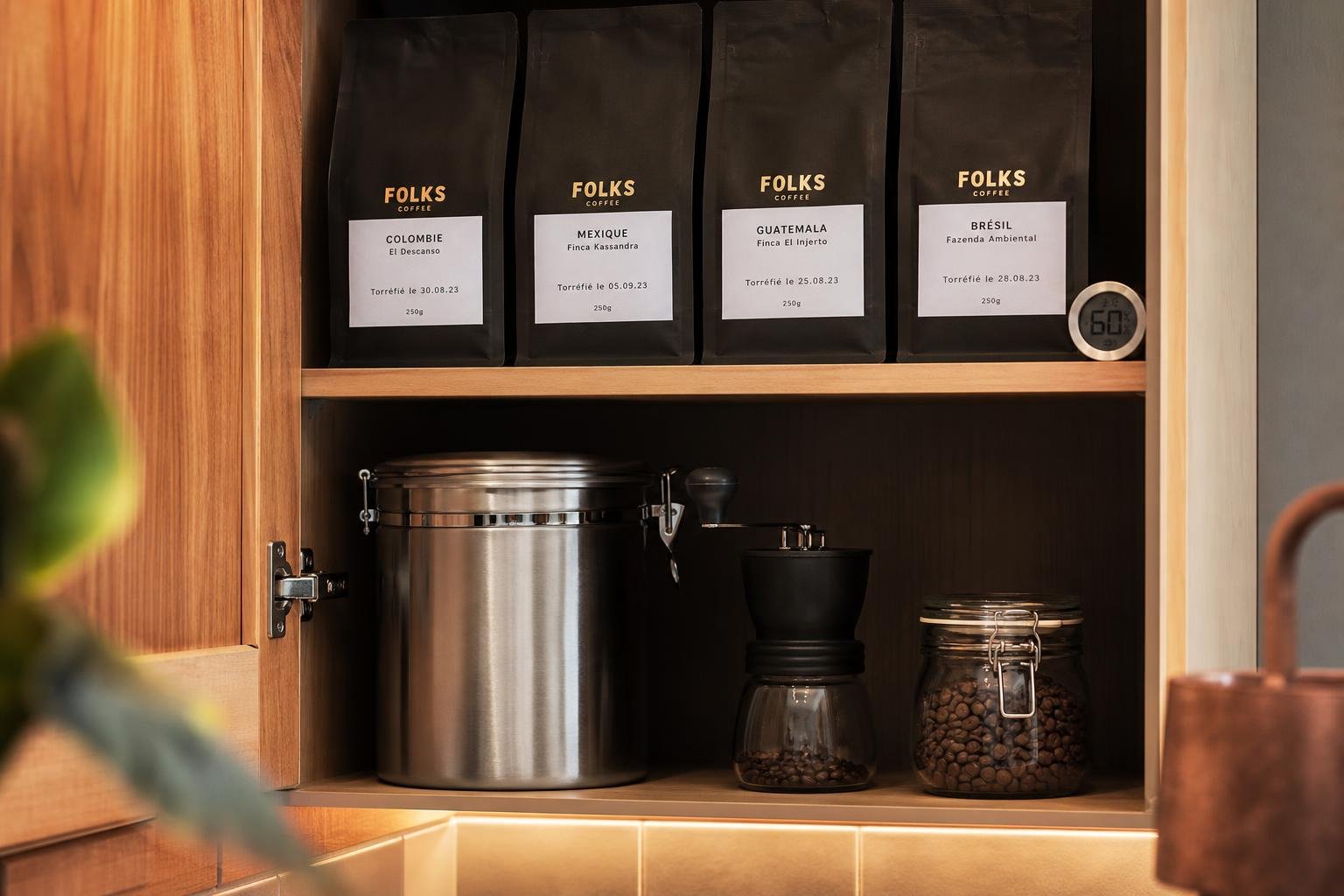 découvrez nos conseils pratiques pour conserver votre café en grain et préserver ses arômes intenses plus longtemps.