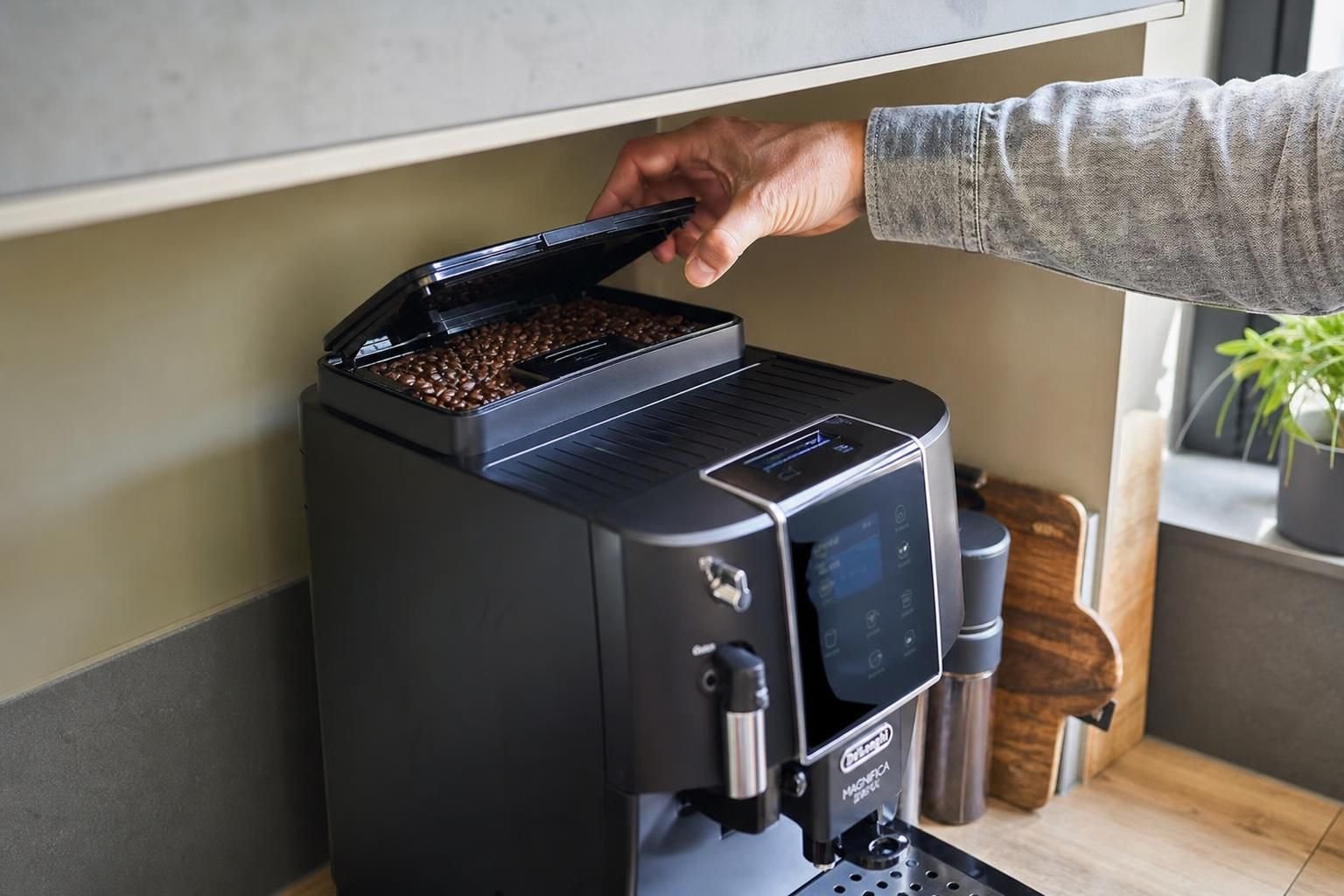 découvrez notre guide 2026 pour choisir la meilleure machine à café à grain adaptée aux cuisines compactes, alliant performance et gain de place pour un café parfait chez vous.