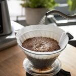 découvrez quelle température d'eau idéale utiliser pour préparer un café filtre parfait et savoureux à chaque tasse.